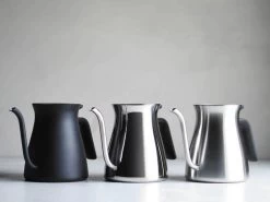 Bouilloire Traditionnelle Pour Over Mat 90 Cl Col De Cygne - KINTO -Cafe Lux Magasin bouilloires kinto kettle pour over