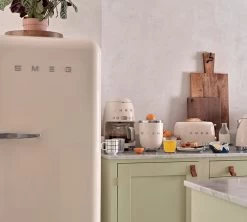 Set Petit-Déjeuner (Toaster - Cafetière Filtre - Presse Agrumes - Bouilloire) Crème - SMEG 14 Set Petit-Déjeuner (Toaster - Cafetière Filtre - Presse Agrumes - Bouilloire) Crème - SMEG -Cafe Lux Magasin c 1