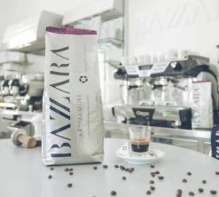 1kg Café En Grain Aromamore Arabica/Robusta - BAZZARA 10 1kg Café En Grain Aromamore Arabica/Robusta - BAZZARA -Cafe Lux Magasin cafeengrainbazzaraaromamorekgillustration1