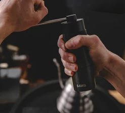 Moulin à Café Manuel D-KANTA MG05 Noir + Café De Spécialité Offert -Cafe Lux Magasin dkanta moulinmanuel 2