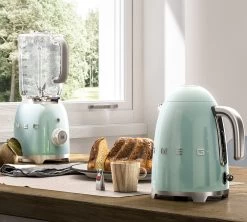 Bouilloire KLF04PGEU Température Réglable Noir 1,7 L + Offre Cadeau - SMEG -Cafe Lux Magasin i 1