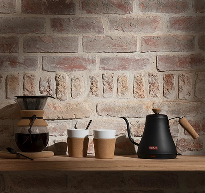 2 Tasses Bistro 30 Cl - Porcelaine Blanche Et Liège - BODUM 4 2 Tasses Bistro 30 Cl - Porcelaine Blanche Et Liège - BODUM – Image 4