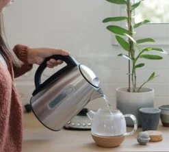 Bouilloire Kottea KT102 Température Réglable Inox 1.7L + 2 Verres Mila 25 Cl 11 Bouilloire Kottea KT102 Température Réglable Inox 1.7L + 2 Verres Mila 25 Cl -Cafe Lux Magasin kottea kt102 2