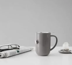 Mug Minima Wool Grey 50 Cl Avec Infuseur Inox - VIVA SCANDINAVIA -Cafe Lux Magasin minima grey lifestyle1