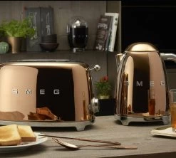 Bouilloire SMEG KLF03RGEU Cuivre - 1.7L + Offre Cadeau -Cafe Lux Magasin smeg b et gp