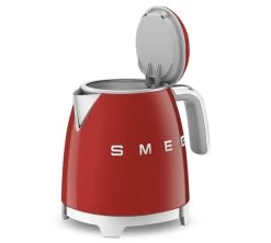 Mini Bouilloire SMEG Rouge - KLF05RDEU 0,8 L + Offre Cadeau -Cafe Lux Magasin smeg minib rouge5