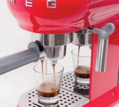 Set Petit-Déjeuner Machine Expresso ECF01RDEU Et Moulin à Café CGF01RDEU Rouge - SMEG 5 Set Petit-Déjeuner Machine Expresso ECF01RDEU Et Moulin à Café CGF01RDEU Rouge - SMEG -Cafe Lux Magasin smeg pack rouge 3